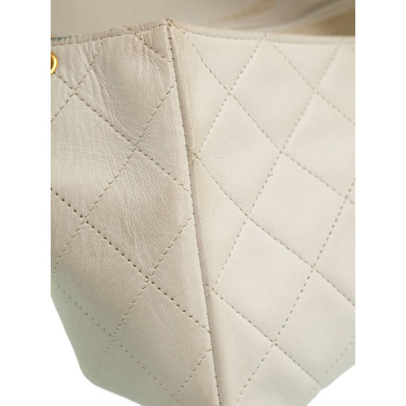 Chanel Matelasse Chain Shoulder Bag White - Picture 8 of 8